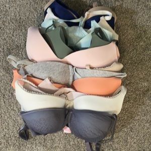 Lot of 12 Victoria Secret bras 32DD
